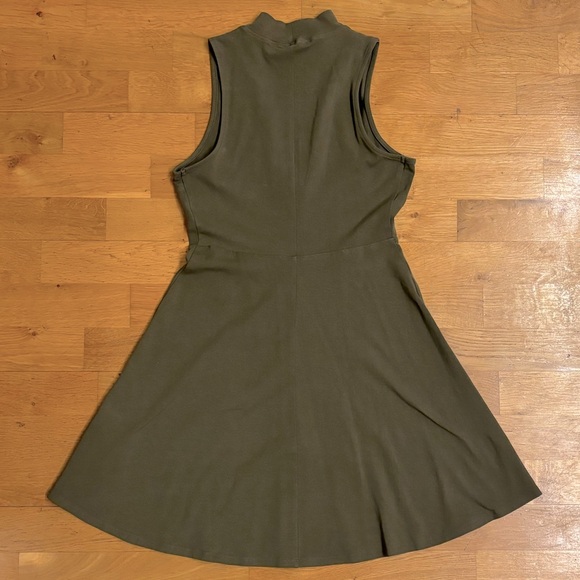 Express Keyhole Skater Dress - Picture 2 of 2